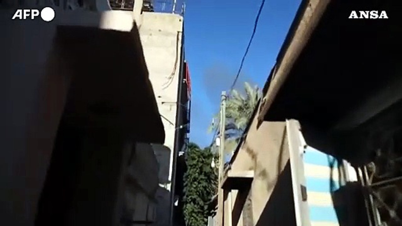 Gaza, distruzione nel campo profughi di al-Maghazi dopo attacco