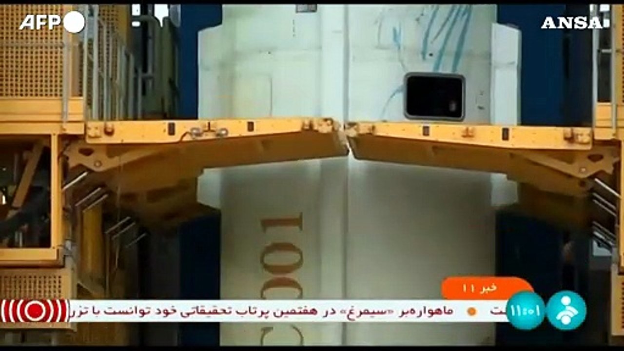 L'Iran ha lanciato tre satelliti militari nello spazio