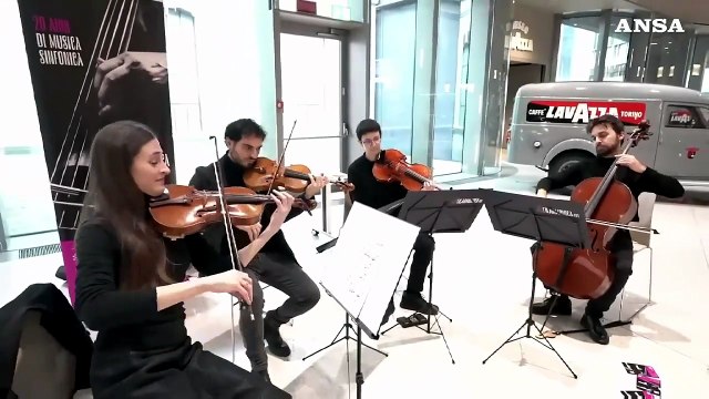 Torino, la Filarmonica del Teatro Regio si esibisce per festeggiare il suo ventennale