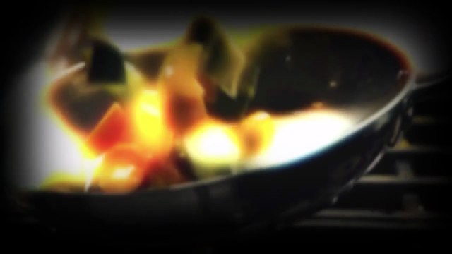 PENNONI CON PESTO DI RUCOLA PESCE SPADA POMODORINI E PINOLI TOSTATI – GREEN | PENNONI CON PESTO DI RUCOLA PESCE SPADA POMODORINI E PINOLI TOSTATI – GREEN