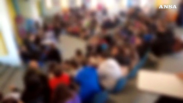 Bimbo autistico allontanato durante un evento sul bullismo a scuola nel Napoletano
