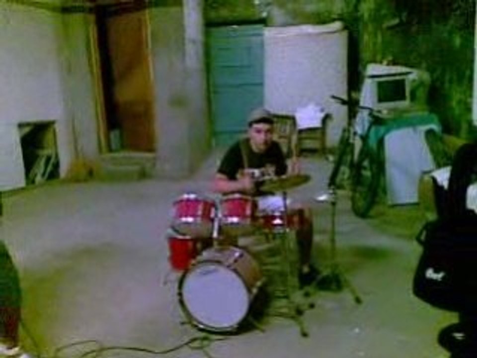 guitare basse batterie impro bordel