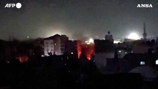 Gaza, nella notte attacco aereo israeliano su Rafah