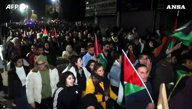 Capodanno in Cisgiordania, manifestazione a Ramallah in solidarieta' con Gaza