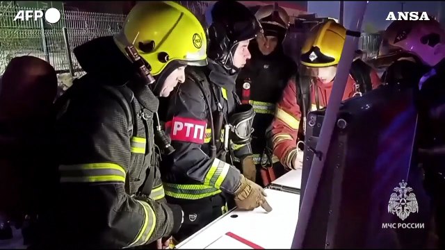 Russia, incendio in un magazzino di spedizioni a San Pietroburgo