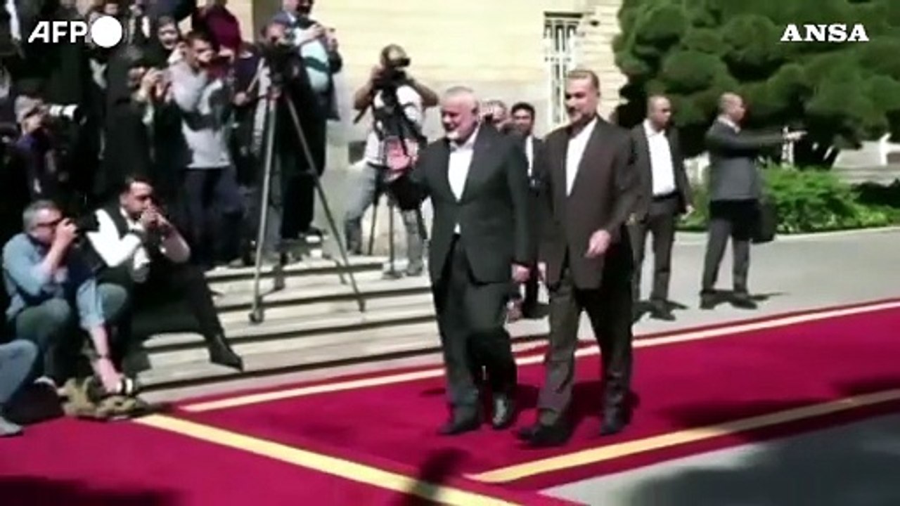 A Teheran il leader di Hamas Haniyeh incontra il ministro degli Esteri iraniano
