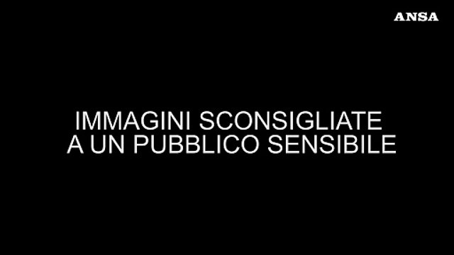 Mosca, l'irruzione e gli spari degli uomini armati nella sala da concerto