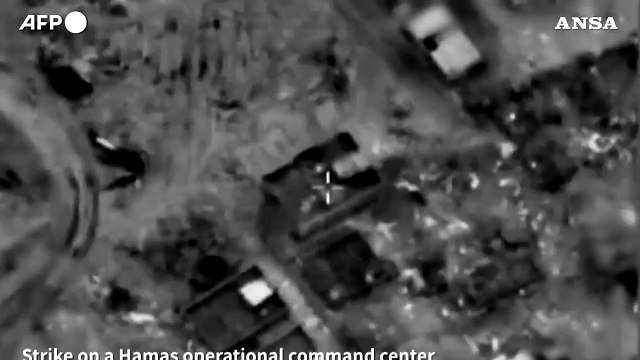 Gaza, l'esercito israeliano mostra gli attacchi contro obiettivi di Hamas