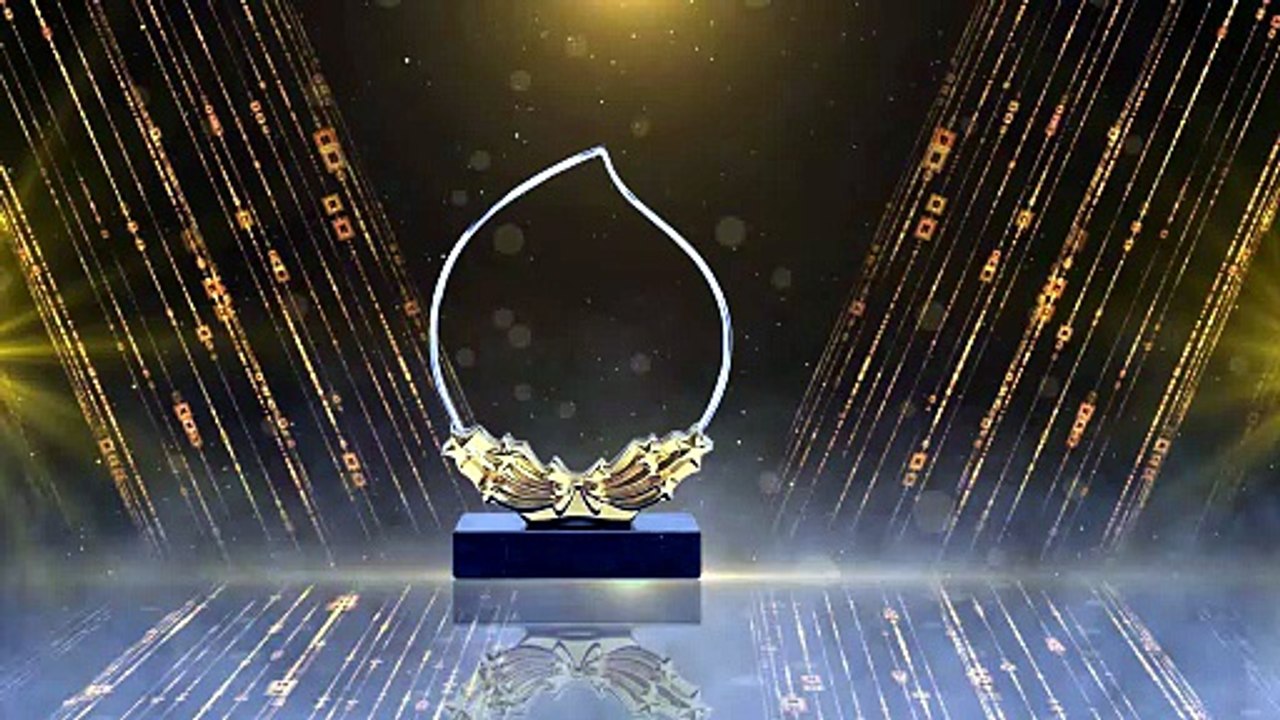 Modern Golden Crystal Plaques at Trophy-World Malaysia | Custom Trophies & Plaques Supplier