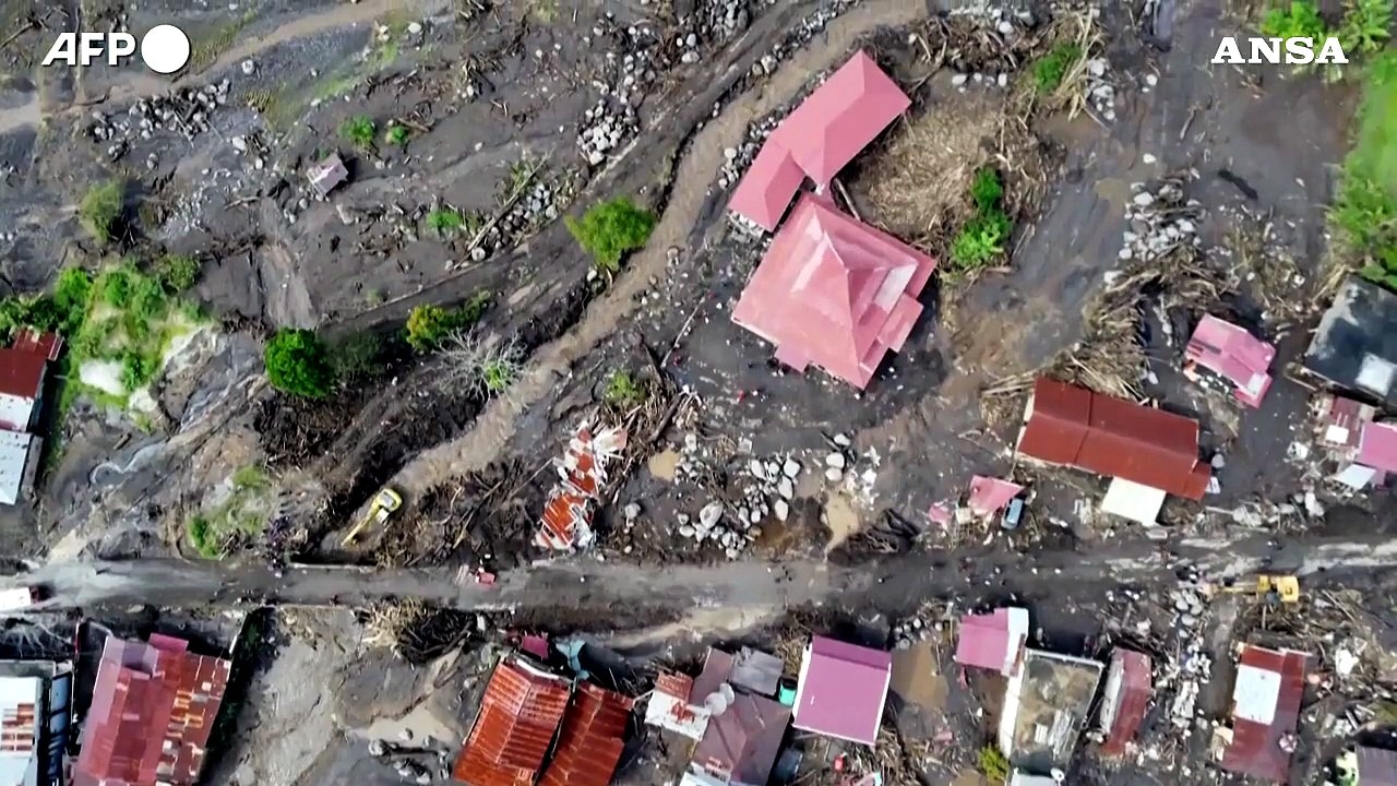 Indonesia, il bilancio delle inondazioni sale ad almeno 67 morti