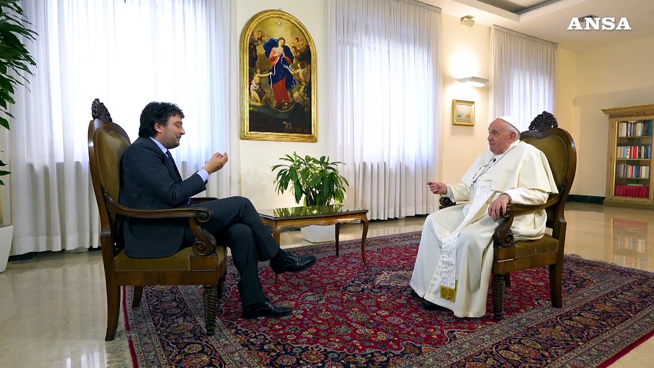 Papa Francesco: "Chi ha potere corre il pericolo di non capire le scivolate che fa"