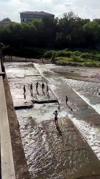 Ragazzi Bagno Nella Parma
