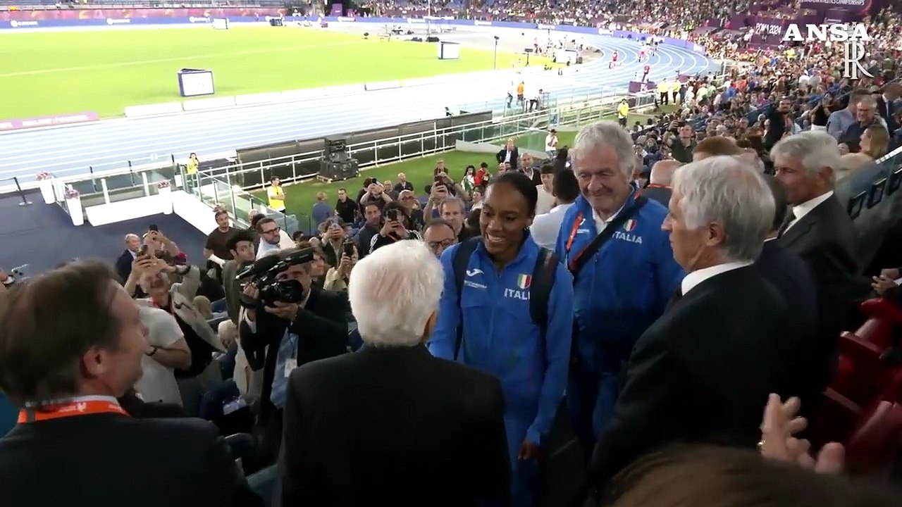 Europei atletica, Mattarella esulta in tribuna per l'oro nella 4x100