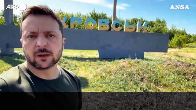Guerra Ucraina, Zelensky visita il fronte nella regione di Donetsk