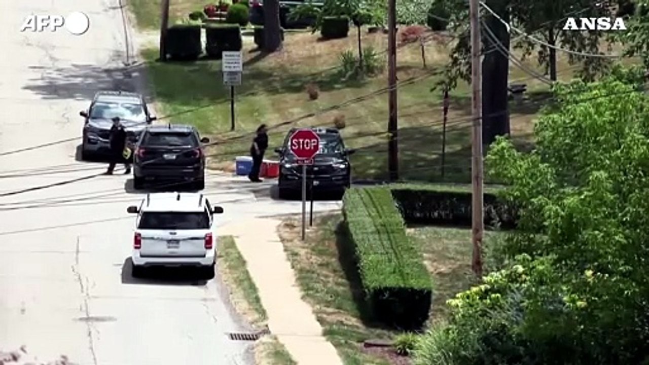 Attentato a Trump, la polizia nel quartiere dove viveva Crooks