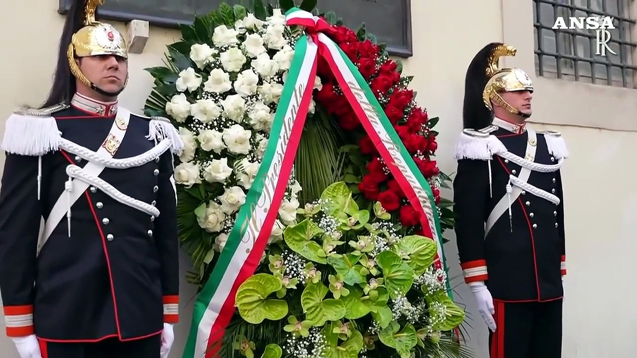 Roma, Aldo Moro: Mattarella depone una corona in via Caetani