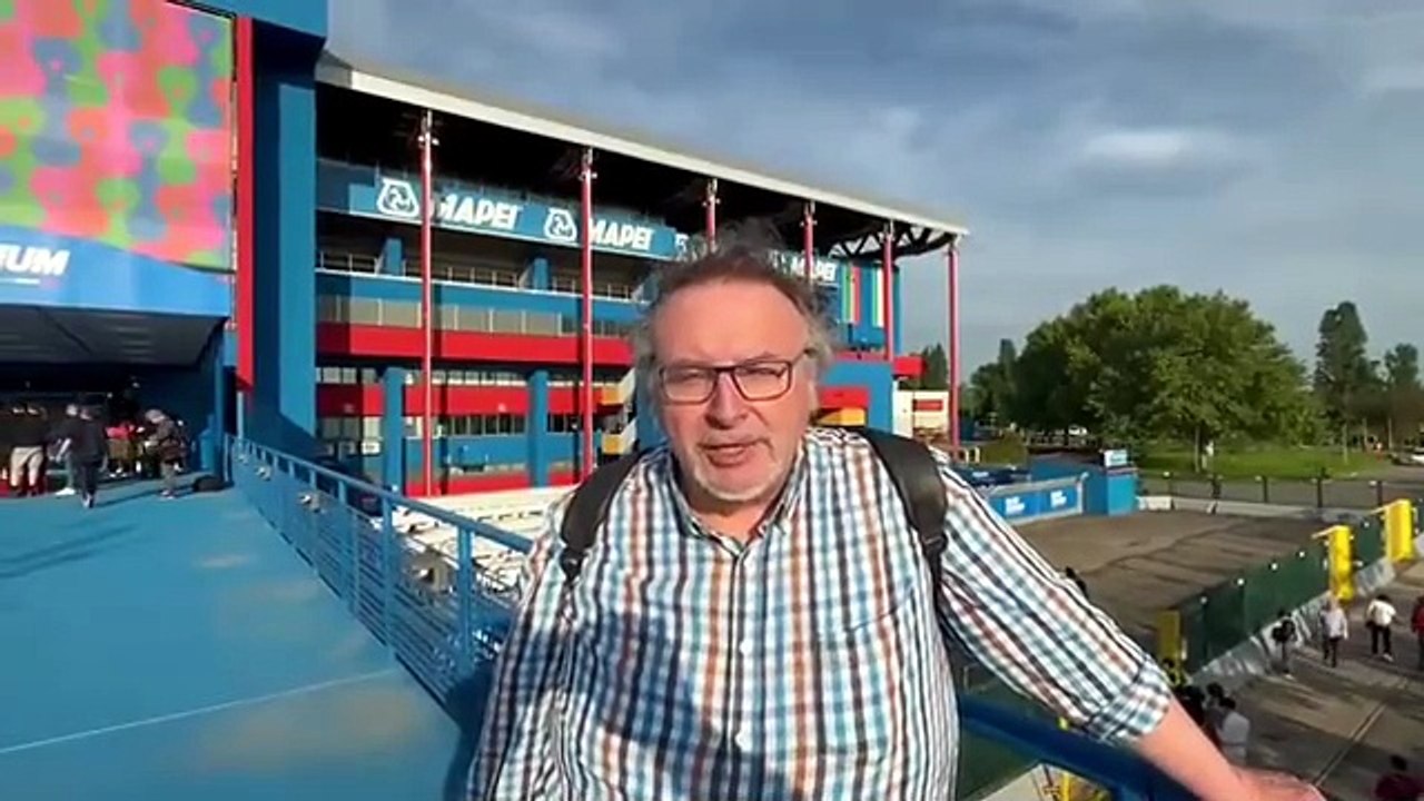 Aspettando il derby: Piovani davanti al Mapei Stadium:  "Alle 18.30 si sono aperti i cancelli. Imponente lo spiegamento delle forze dell'ordine"