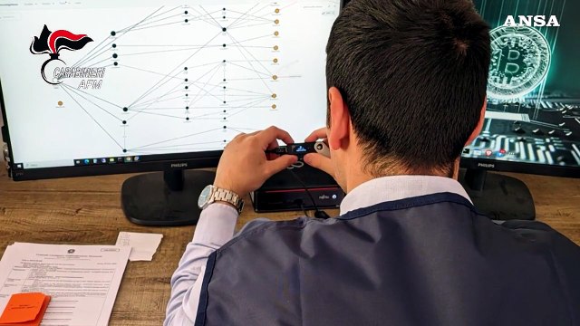 Euro falsi venduti su Telegram e pagati in ciptovalute, quattro arresti