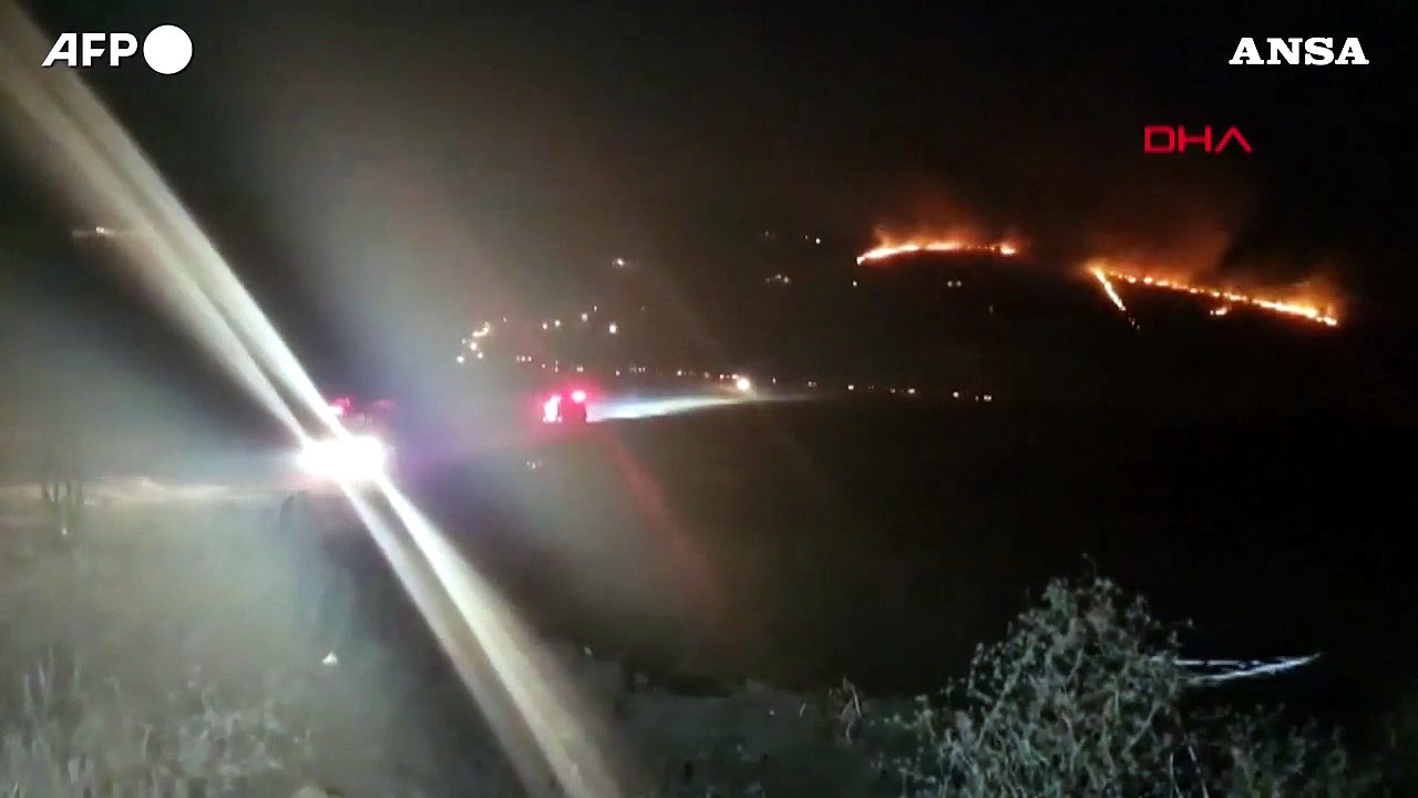 Almeno cinque morti e decine di feriti per gli incendi in Turchia