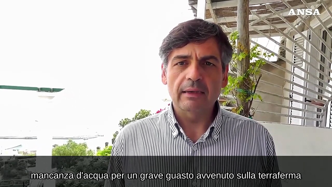 Capri senz'acqua per un guasto, il sindaco blocca gli arrivi