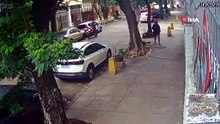 Kaldırımda yürüyen kadın kanalizasyona düştü, rögar kapağı üzerine kapandı