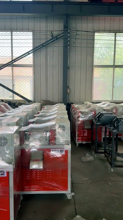 A manufacturer that produces plastic granulators, plastic crushers, etc.一家生产塑料造粒机、塑料破碎机等设备的制造商。