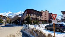 Discover Val d'Isère France: A Charming Alpine Ski Resort (4K)