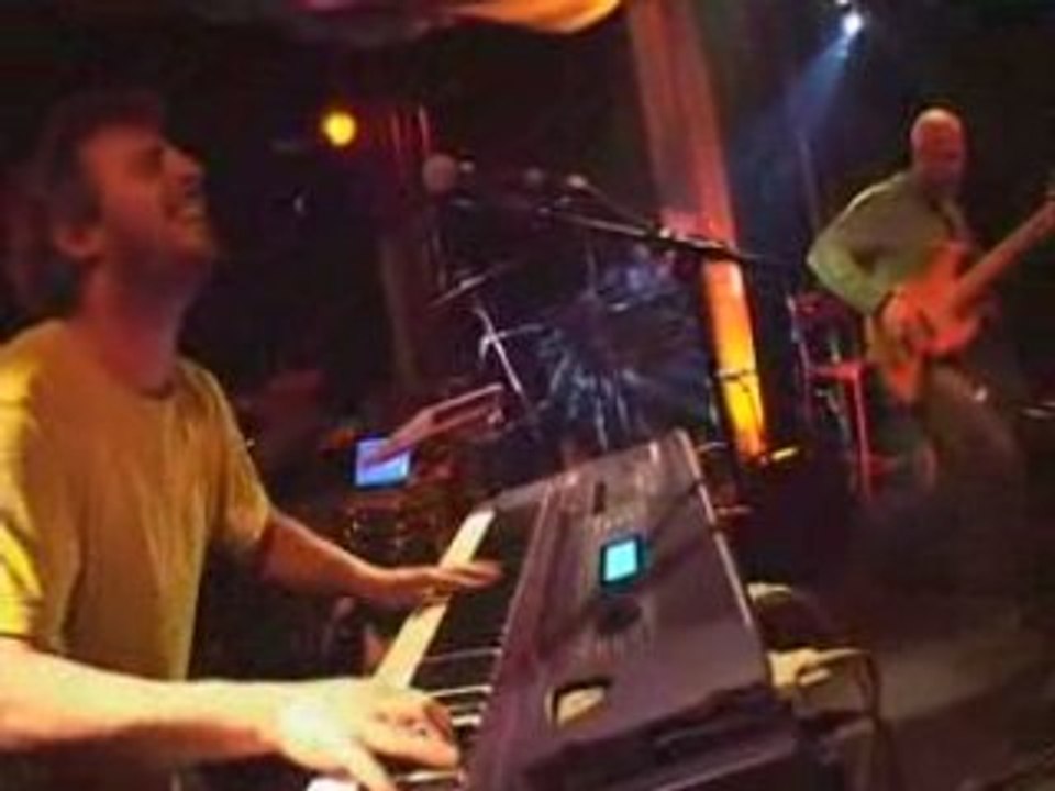 Minimal Orchestra-"no eggs"-flèche d'or-image VIDEODROME