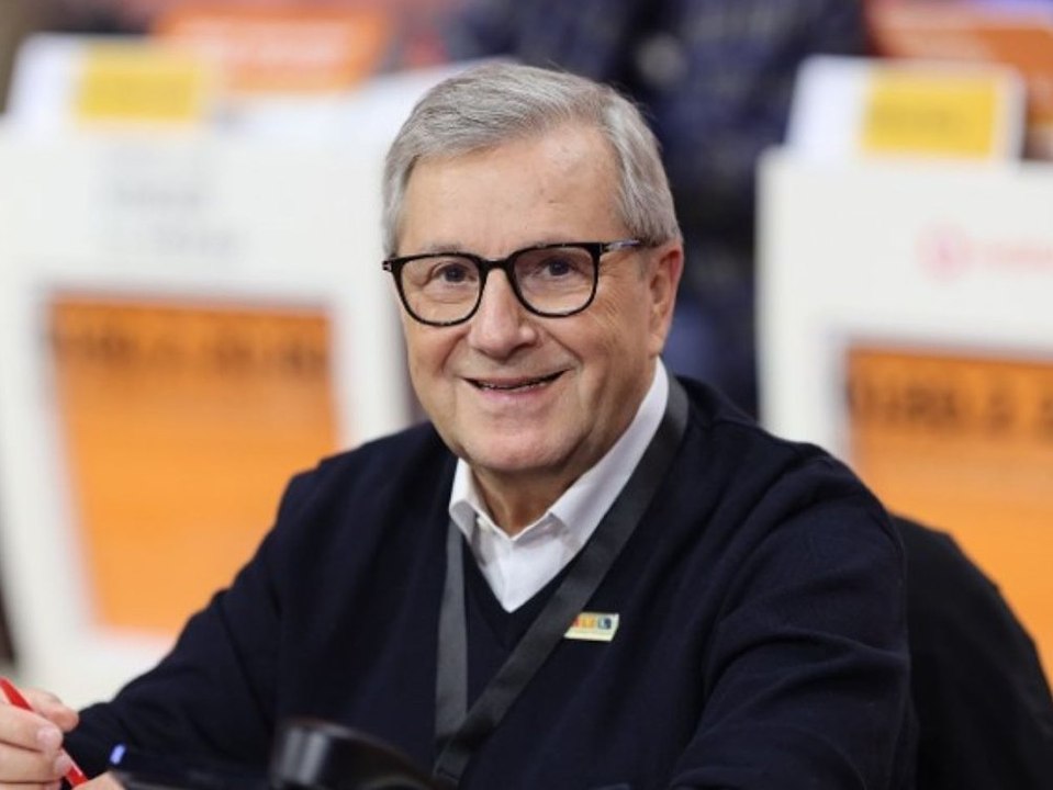 Privater Einblick: Jan Hofer überrascht mit süßem Papa-Sohn-Moment