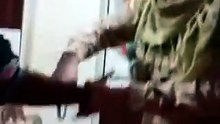 Brasileño detenido por presunta posesión de droga protagoniza violento incidente en comisaría