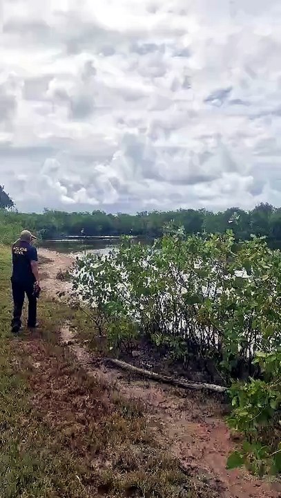 Polícia realiza operação para investigar possível cemitério clandestino em Coruripe