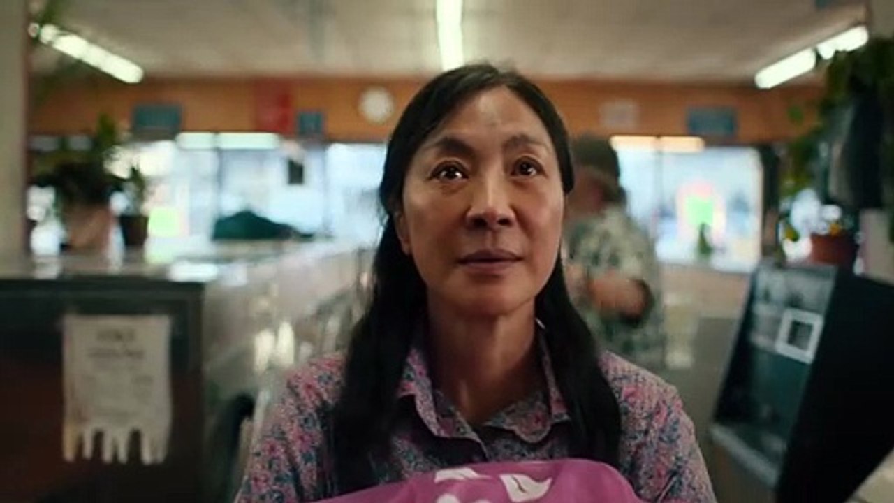 'Everything Everywhere All At Once', tráiler