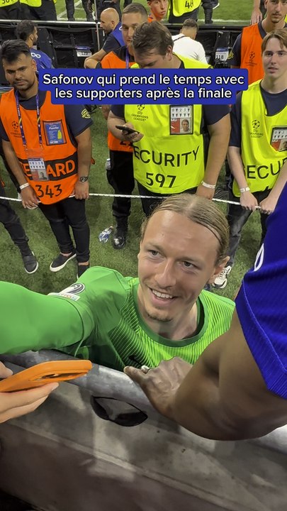 C’est vraiment trop un bon, merci Mocha 🧤❤️💙