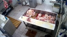 Una mujer discutió con su compañero de trabajo y le puso veneno