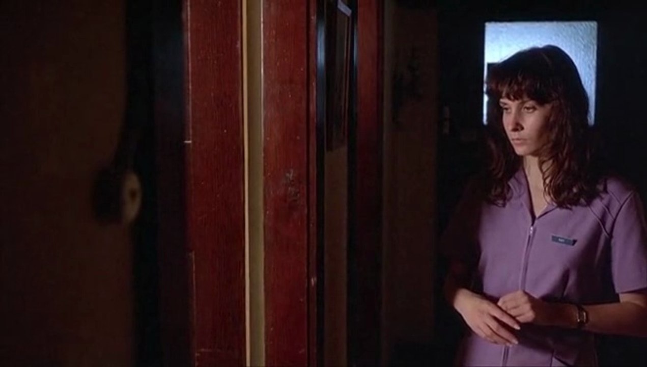 Sister, returns home  (1989) family drama
