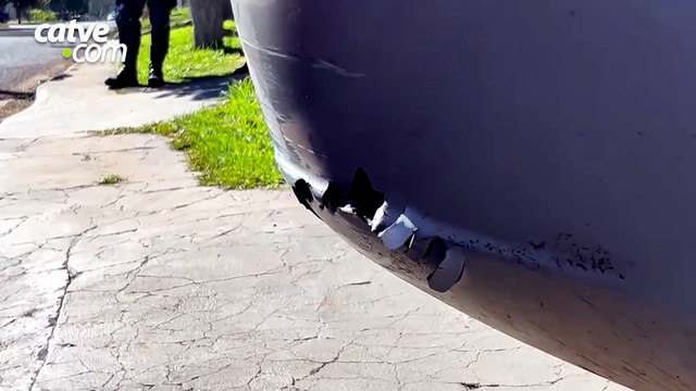 Motociclista sofre possível fratura após bater na traseira de carro no Periolo