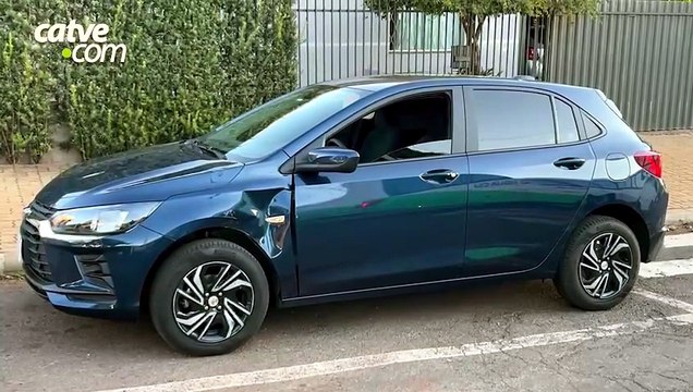 Adolescente sofre entorse no joelho após acidente entre carro e moto elétrica em Cascavel
