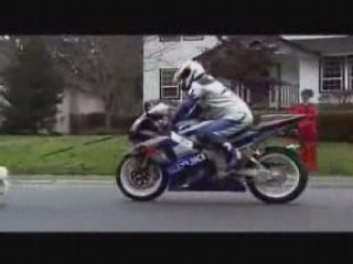 Pub - Moto Suzuki