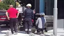 ​İzmit Yeşilova'da trafoda patlama sesleri! Esnaf dükkanından fırlayıp yangın tüpüne sarıldı