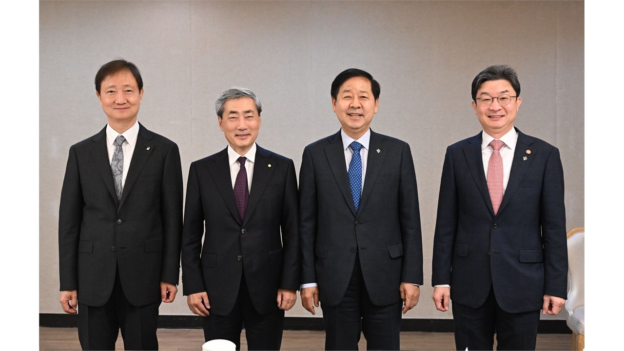 구윤철 "외환시장 예의주시...과도한 쏠림엔 즉시 조치" / YTN
