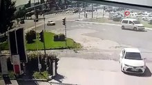 Önce Antalya şimdi de Elazığ! Bir garip karga saldırısı daha kamerada!