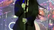 Rock müziğin kraliçesi Şebnem Ferah 6 yıl sonra ilk kez sahnede