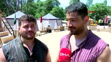 Güreşin efsaneleri tarihi dizide rol aldı: 1 tonluk kapı üzerine devrildi!