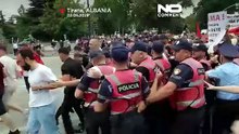 Αλβανία: Τέταρτη ημέρα αναταραχών λόγω θέρετρου συνδεδεμένου με τον Τραμπ