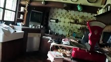LA MIA MAMMINA SI VESTE MALE