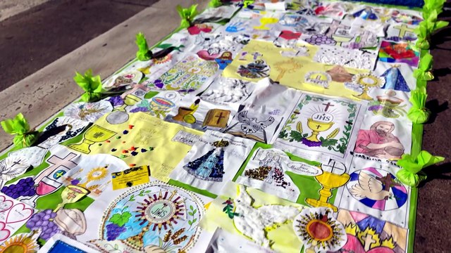 Serragem, amor e fé: veja os detalhes dos tapetes que receberão Jesus no Corpus Christi de Cascavel