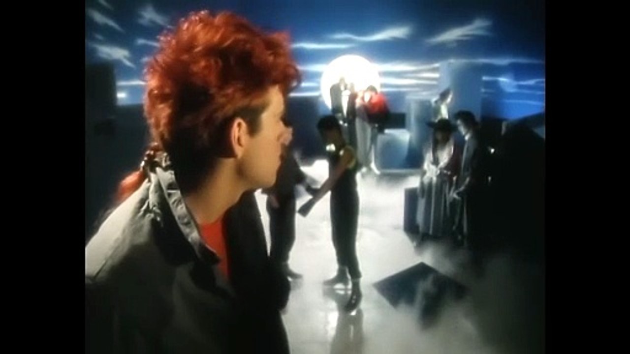 Thompson Twins - Doctor! Doctor! (Official Video 1984)