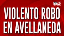 Motochorros violentos le roban todo a una mujer y a su hijo de once años