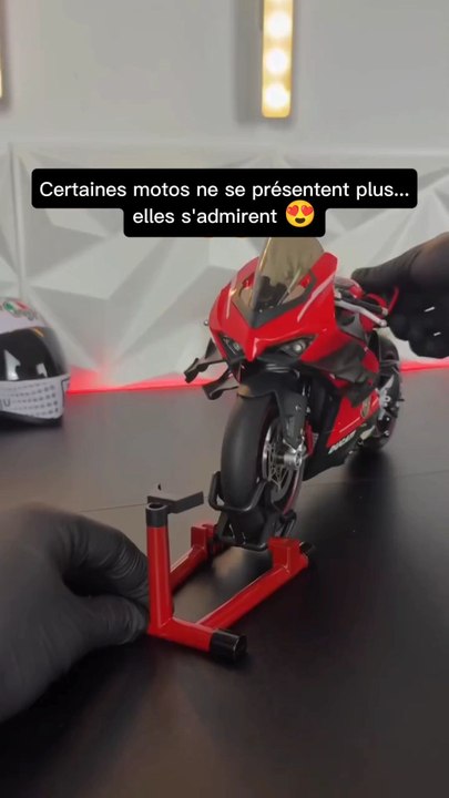 Ducati Superlegerra 1/7 💥
