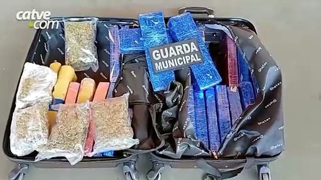 Mulher é presa com cerca de 30 quilos de maconha na rodoviária